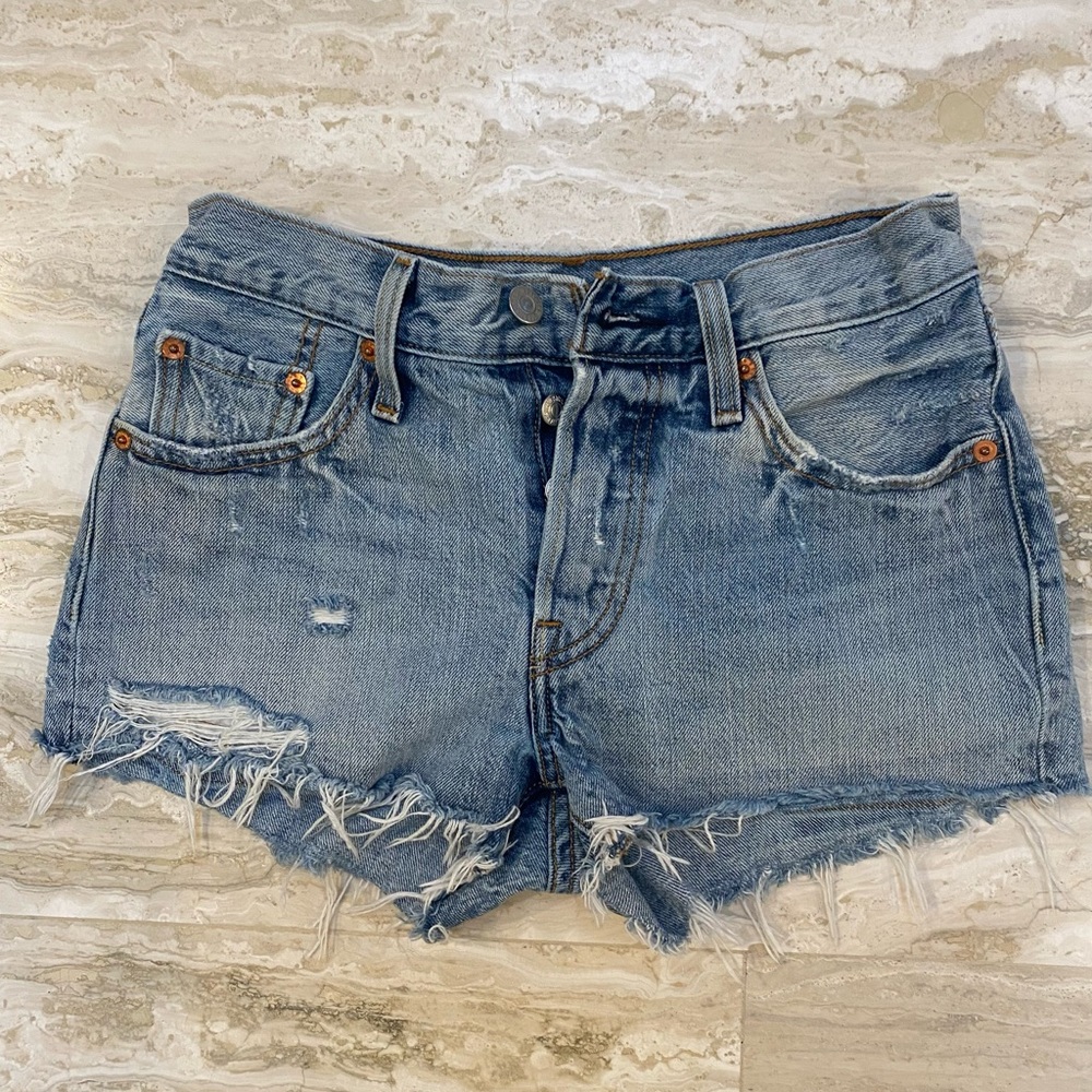 Levi’s classic 501 mini denim short size 24
